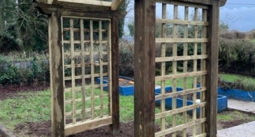 Arched pergola